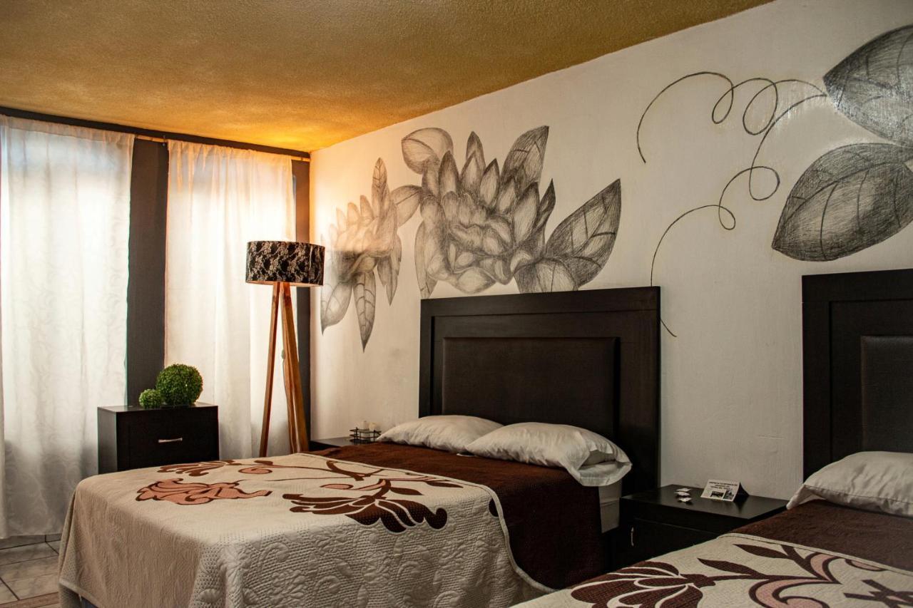 Hotel Boutique Charlotte Arandas Exterior photo